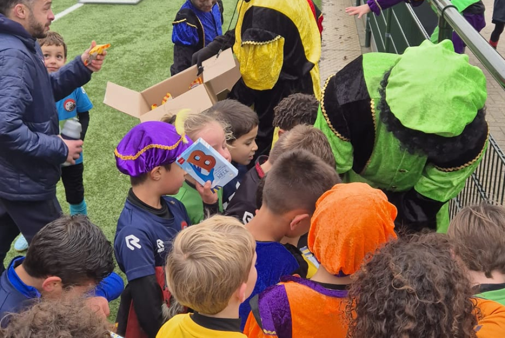 Pieten training bij onze Benjamins